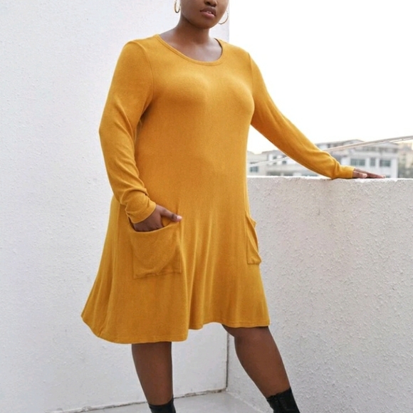 NEW Plus Casual Dress with Pockets - Picture 2 of 10